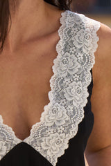 UNE PIECE in Monochrome Black