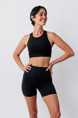 UNE PIECE in Black