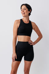 UNE PIECE in Black