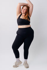 UNE PIECE in Black