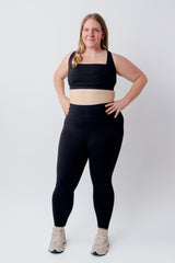 UNE PIECE in Black