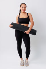 UNE PIECE in Black