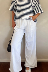 UNE PIECE in White