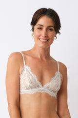 UNE PIECE in White
