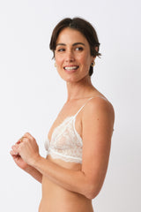 UNE PIECE in White
