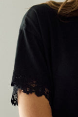 UNE PIECE in Black