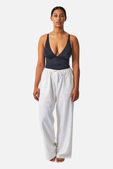 UNE PIECE in White