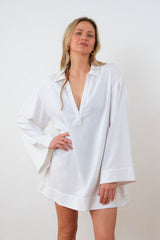UNE PIECE in White