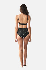 UNE PIECE in Petite Fleur