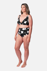 UNE PIECE Never Say Never High-Waisted Bikini Bottom in Magnolia Silhouette Black