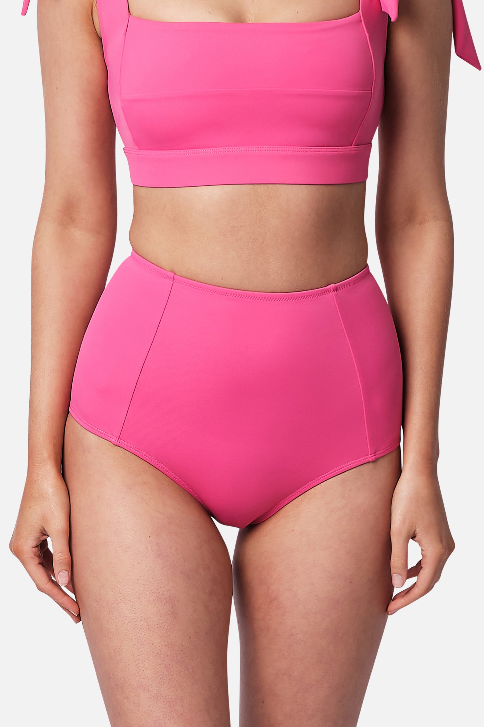 une-piece-classic-square-neck-