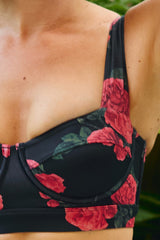UNE PIECE in Plucked Roses