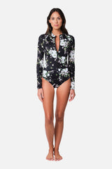 UNE PIECE in London Botanical Black