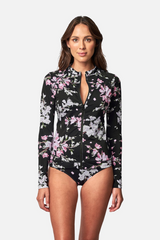 UNE PIECE in Bauhinia Black