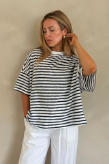 UNE PIECE in White Striped