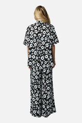 UNE PIECE in Daisy Silhouette Black