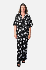 UNE PIECE in Magnolia Silhouette Black