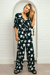 UNE PIECE in Magnolia Silhouette Black