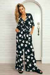 UNE PIECE in Magnolia Silhouette Black