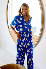 UNE PIECE in Magnolia Silhouette Blue