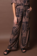 UNE PIECE Palazzo Pants in Palm Silhouette Chocolate