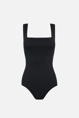 UNE PIECE in Black Texture