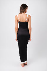 UNE PIECE in Monochrome