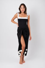 UNE PIECE in Monochrome