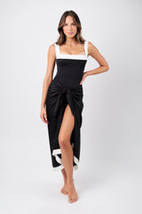 UNE PIECE in Monochrome