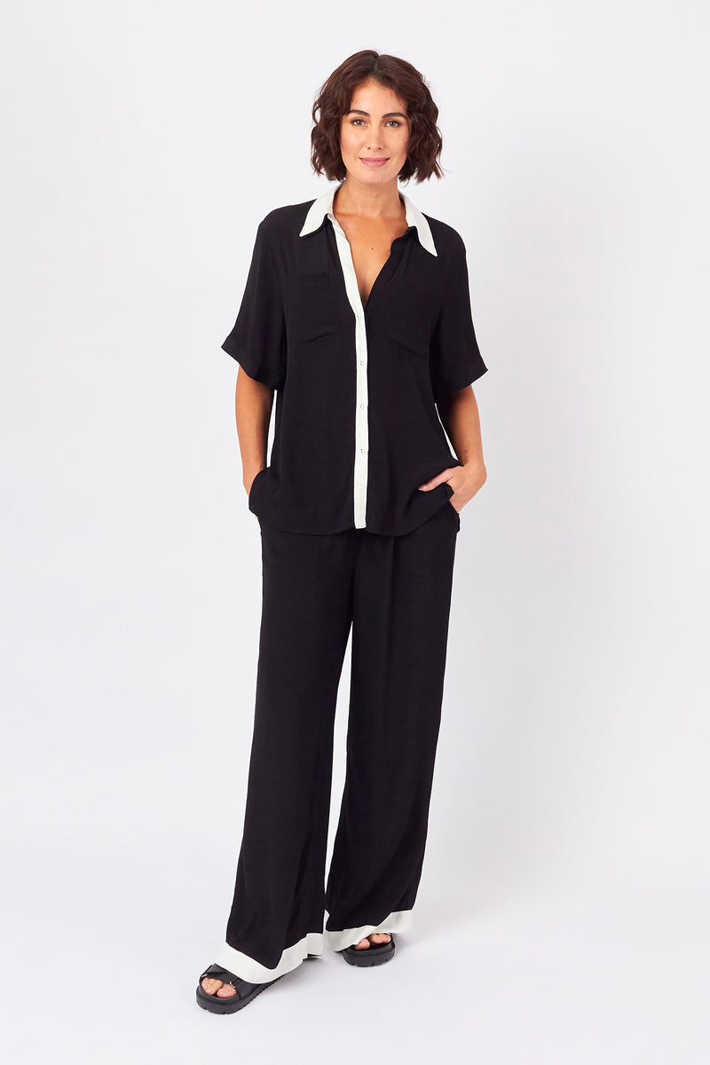 UNE PIECE-Short Sleeve Button-Up Shirt MONOCHROME