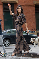 UNE PIECE Short Sleeve Button-Up Shirt in Palm Silhouette Chocolate