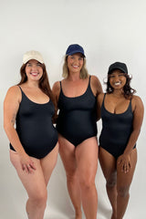 UNE PIECE 'U' Logo Cap in Navy