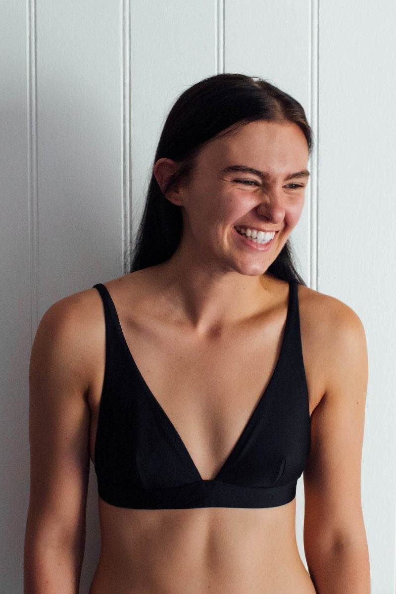 UNE PIECE-Never Say Never Bikini Bralette BLACK