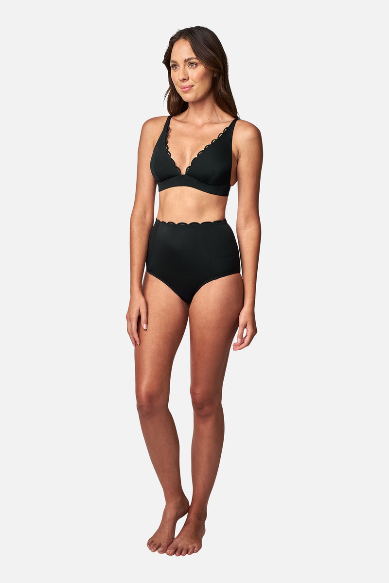 UNE PIECE-Scalloped Never Say Never High-Waisted Bikini Bottom BLACK